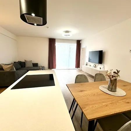 2 Apartment, New Building, Balcony, 208 Apartamento Rovinka