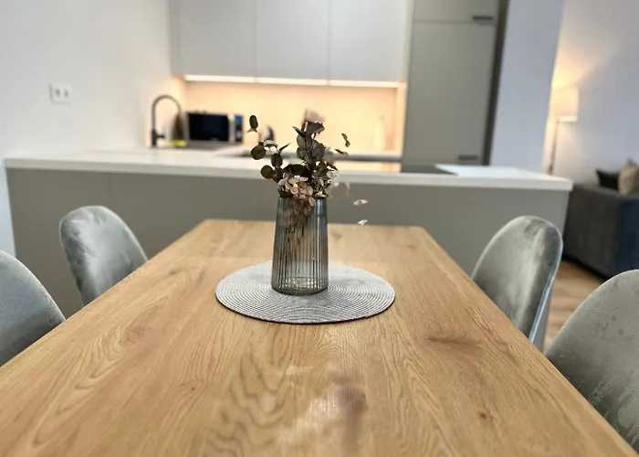 شقة 2 Apartment, New Building, Balcony, 208