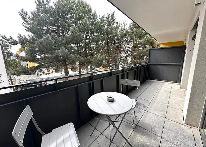 شقة 2 Apartment, New Building, Balcony, 208 Rovinka