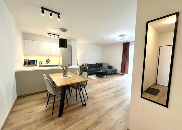 2 Apartment, New Building, Balcony, 208 아파트